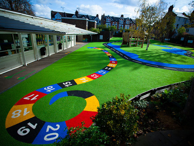 Customized Hopscotch Pattern Plastic Fitness Pavilion Artificial Turf Mat Game Rugby Playground Carpet