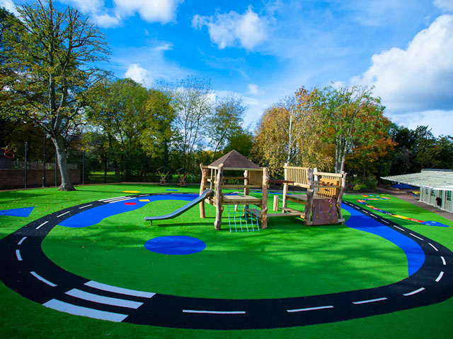 Customized Gray Patterned Artificial Grass for Sports Playgrounds for Simulating Traffic Roads Synthetic PE Material for Kids