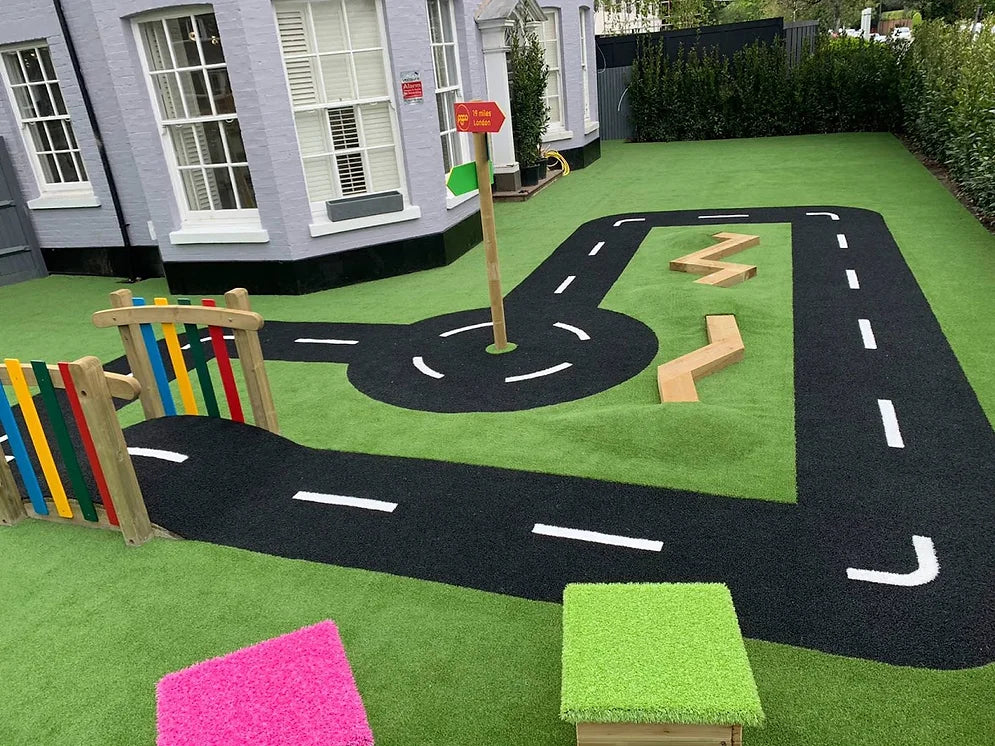 Customized Gray Patterned Artificial Grass for Sports Playgrounds for Simulating Traffic Roads Synthetic PE Material for Kids
