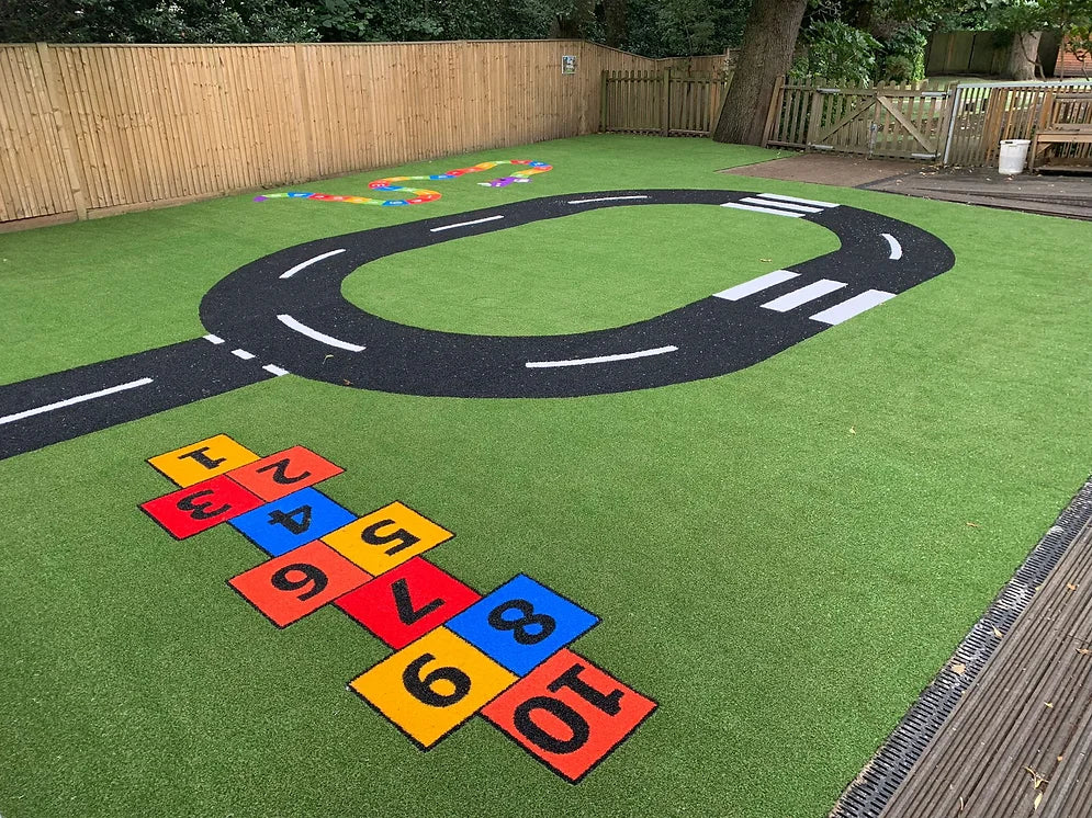Customized Hopscotch Pattern Plastic Fitness Pavilion Artificial Turf Mat Game Rugby Playground Carpet
