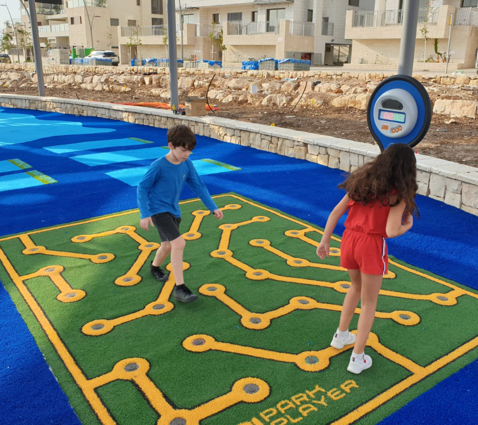 Professional New Design Custom Playground Fun Hopscotch Rug Custom Artificial Grass Pattern Made of PE Material